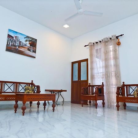 Thinaya Lake Resort Anuradhapura Kültér fotó