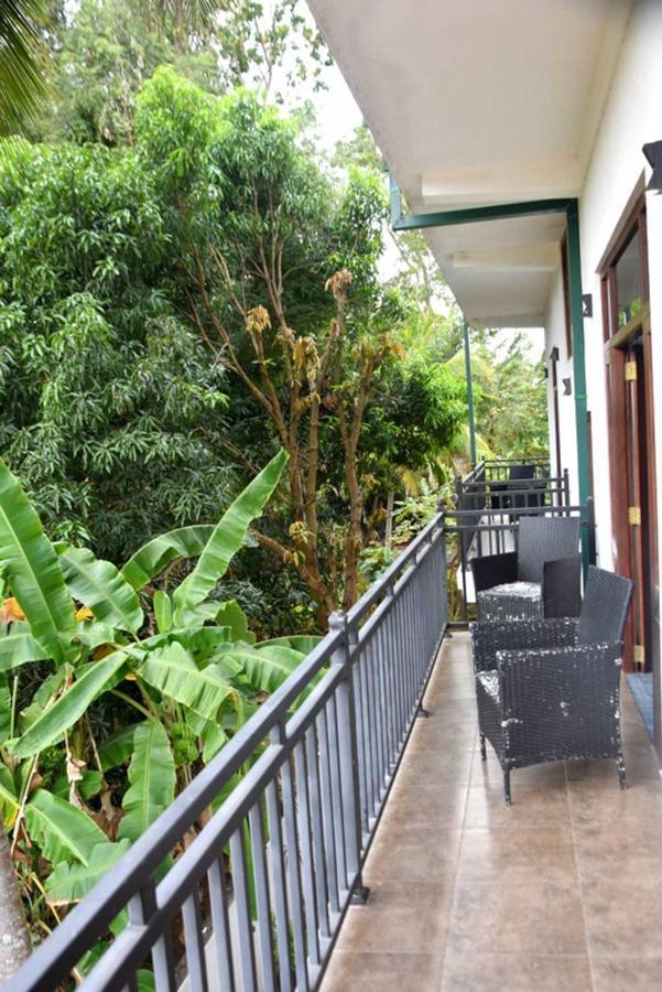 Thinaya Lake Resort Anuradhapura Kültér fotó