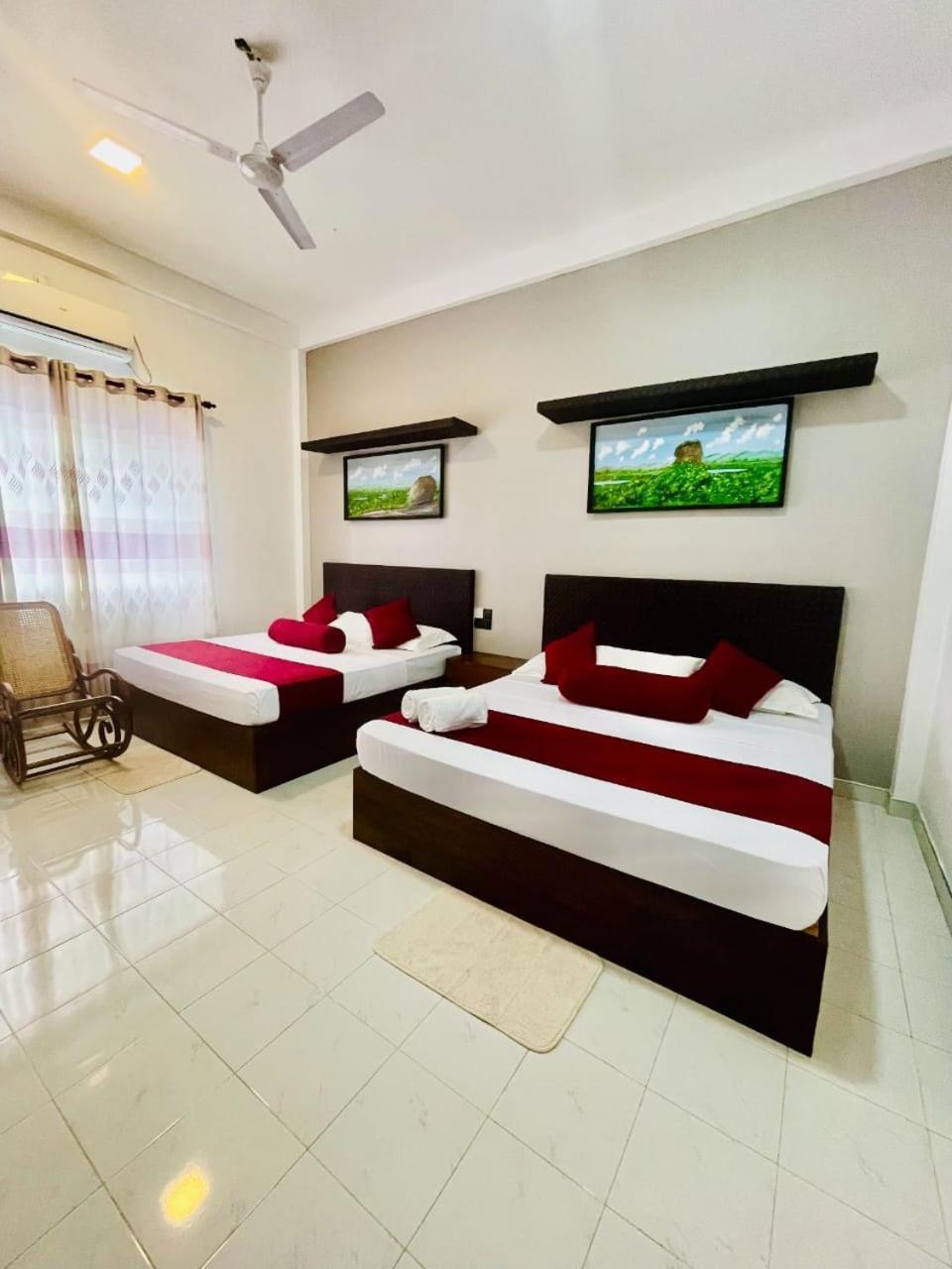 Thinaya Lake Resort Anuradhapura Kültér fotó